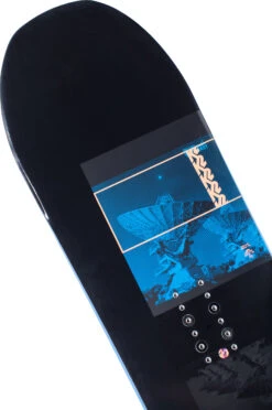 K2 Broadcast Snowboard 2021 7 K2 Broadcast Snowboard 2021 -Dakine Central 5337772K2SNOW F20 BROADCAST DETAILS 01